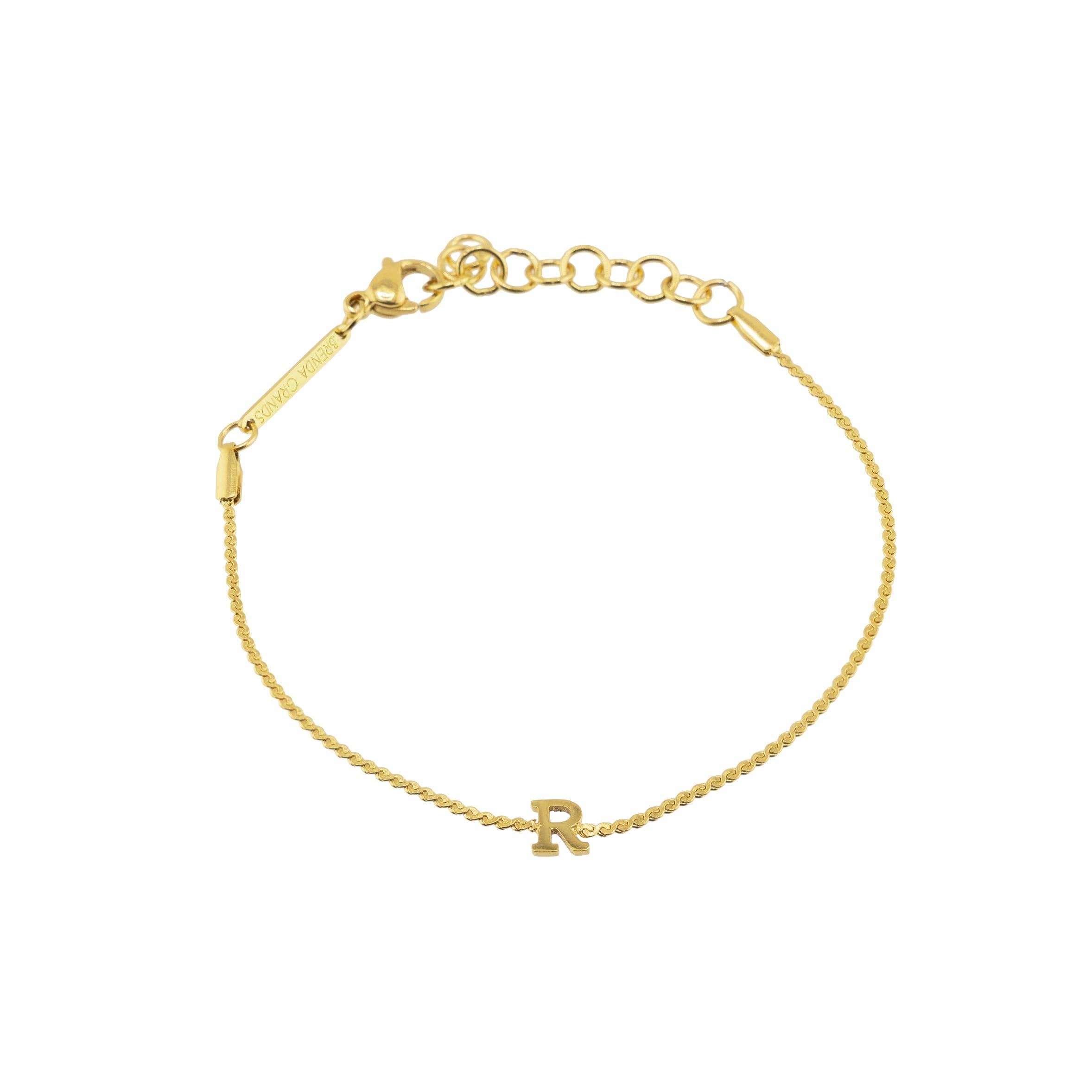 Brenda Grands Jewelry – Großhandel Armband mit Charms/Anhängern – Wasserdichtes zierliches Gold-Initialen-Armband31