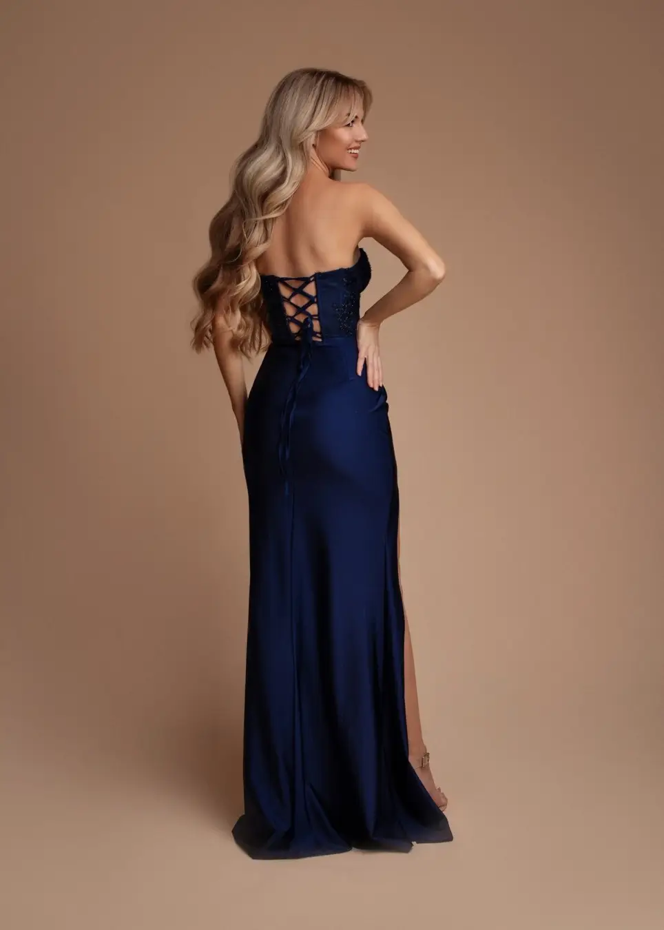 Eva & Lola - Epsilonn - Wholesale Gown - Women's - Elegant style long dress - HM24407