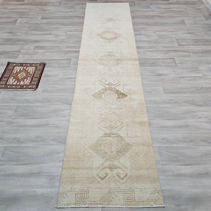 Alfombra Turca de Pasillo Anudada a Mano 3x12: Alfombra Vintage de Lana para Pasillo para venta al por mayor de MesopotamiaRugs