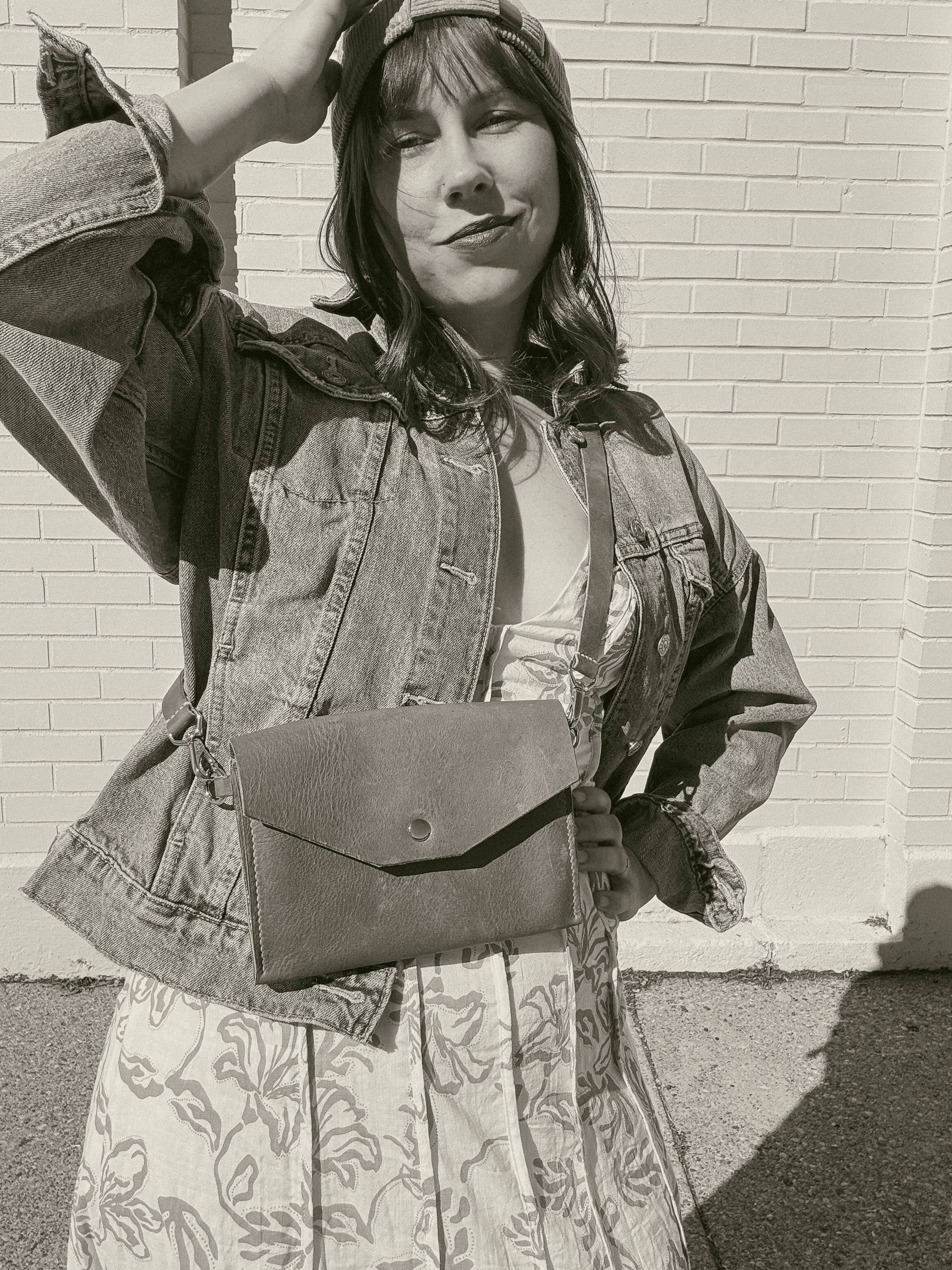 Middleyak Leather Co. - Wholesale Tote Bag - Women's - Jeraldyne Leather Crossbody Bag14