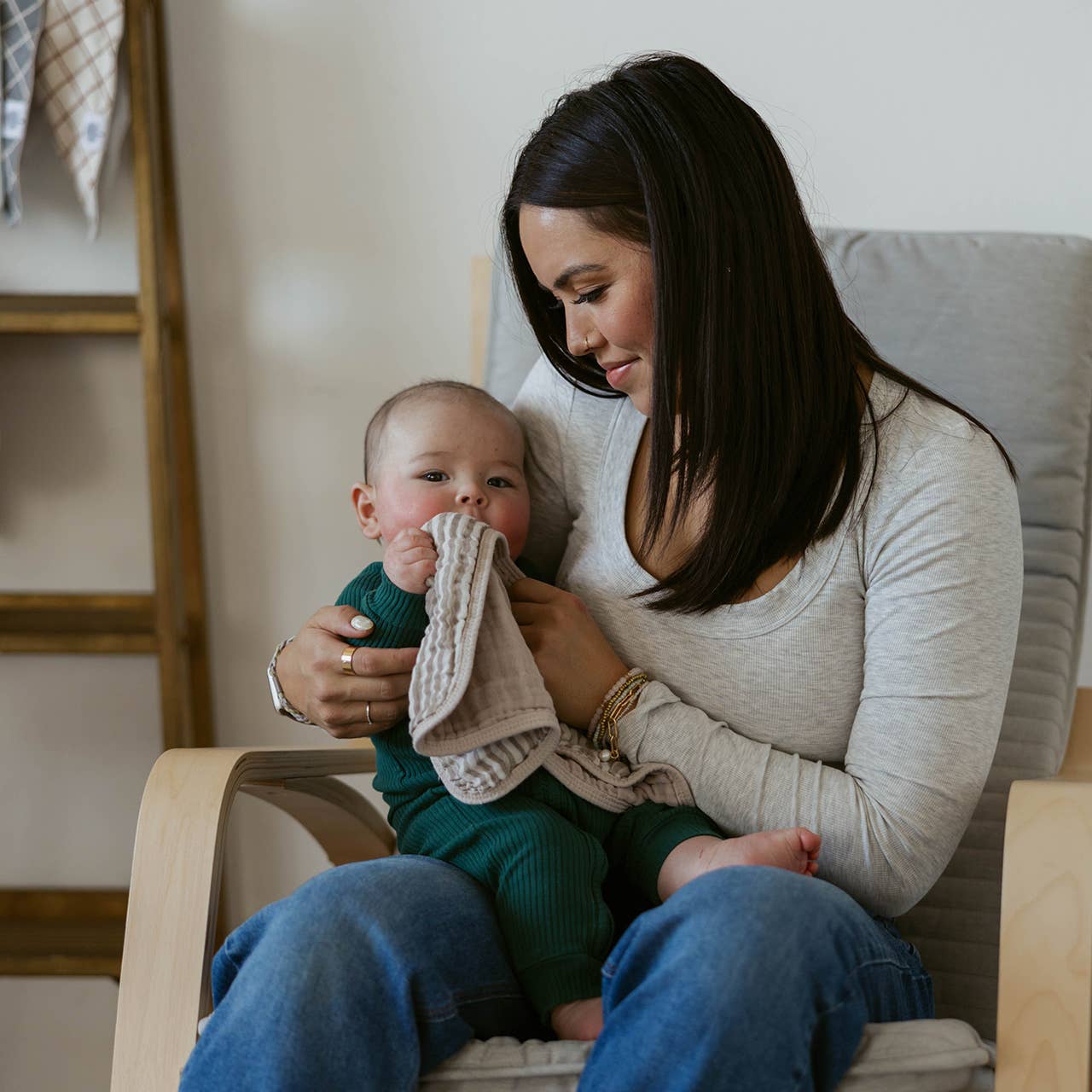 Parker Baby Co. - Wholesale Burp Cloth Set - Baby - Pebble Set - Muslin Burp Cloths (4 Pack)1