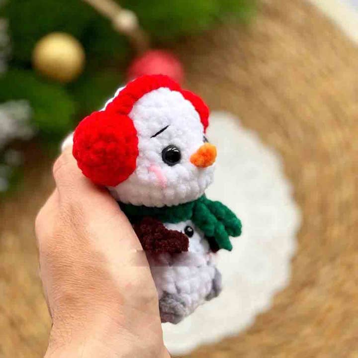 TOMOPOD LLC - Wholesale Stuffed/plush toy – Kids & baby - Crochet Christmas, Santa Claus, Mrs. Claus, Gingerbread Man2