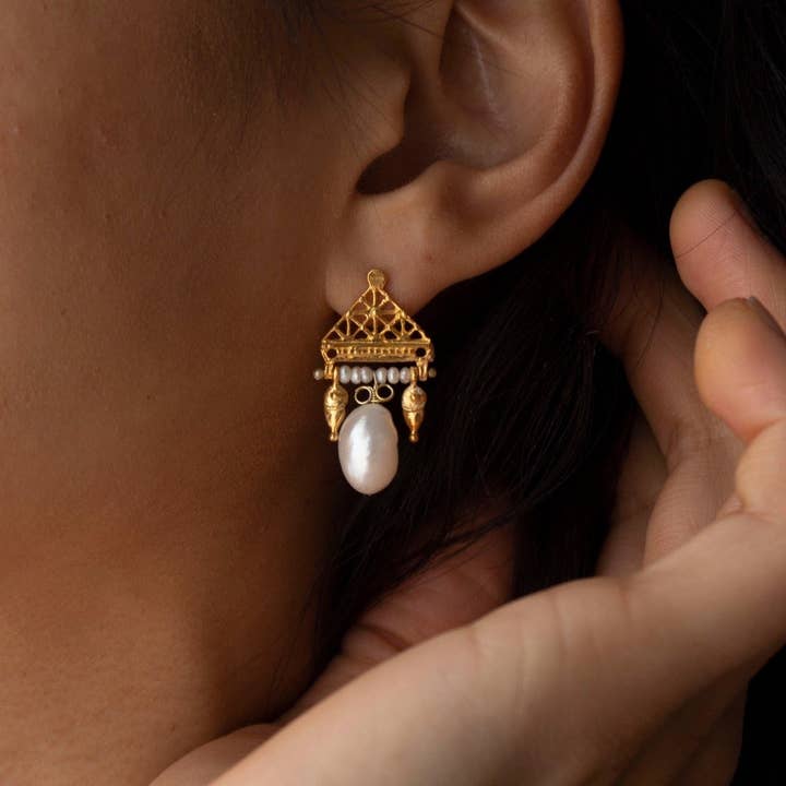 Sabiria Jewelry - Wholesale Dangle Earrings - Oceanid - Sun & Pearl1