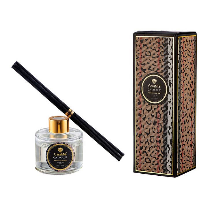 CaraMia Geurende rietverspreider 100ml- Geur: Waterlelie en voor wholesale door CaraMia Fine Gifting and Homeware