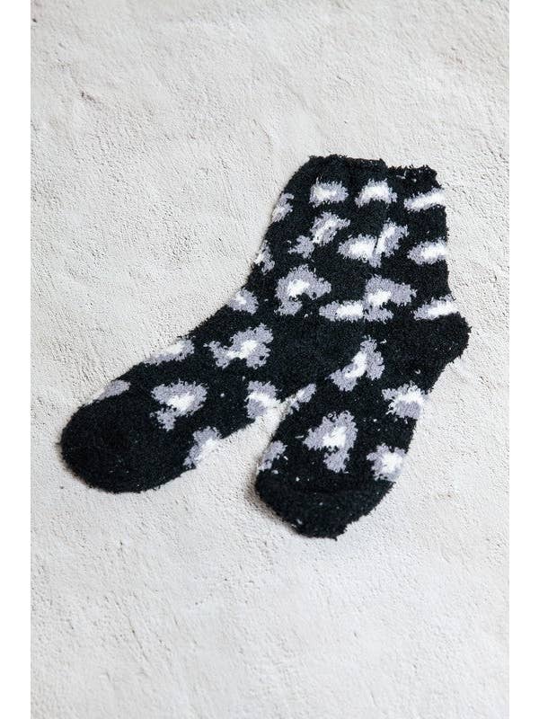 JOSSLYN by wall to wall - Wholesale Socks - Women's - WARM CORAL FLEECE PLUSH ANIMAL FUZZY SOCKS | 40S02045