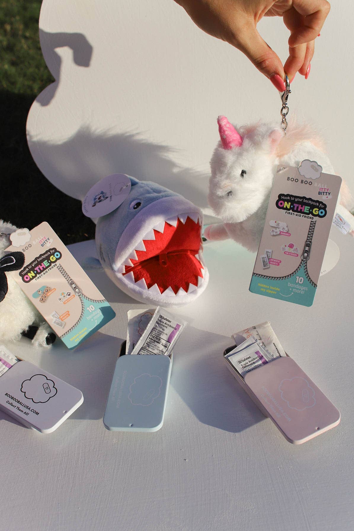 Boo Boo Ball USA – wholesale First aid kit – Boo-Boo Keychain LILY UNICORN6
