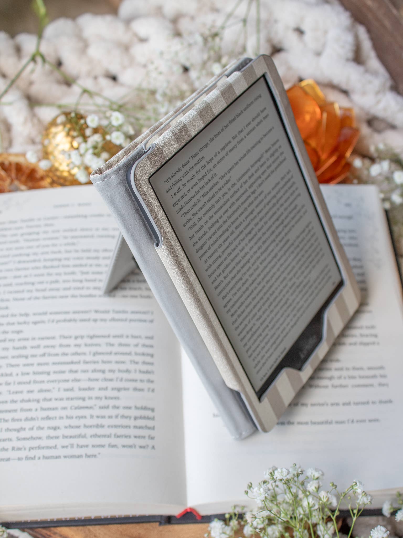 Meaggie Moos - Wholesale Book Cover - Kindle Case | Tan Stripes 4