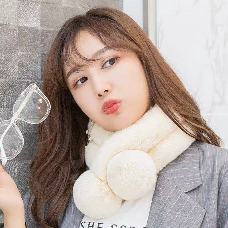 Ole - Vendita all'ingrosso Sciarpa - Donna - Sciarpe Incrociate di Pelliccia di Palle di Pelo S02317