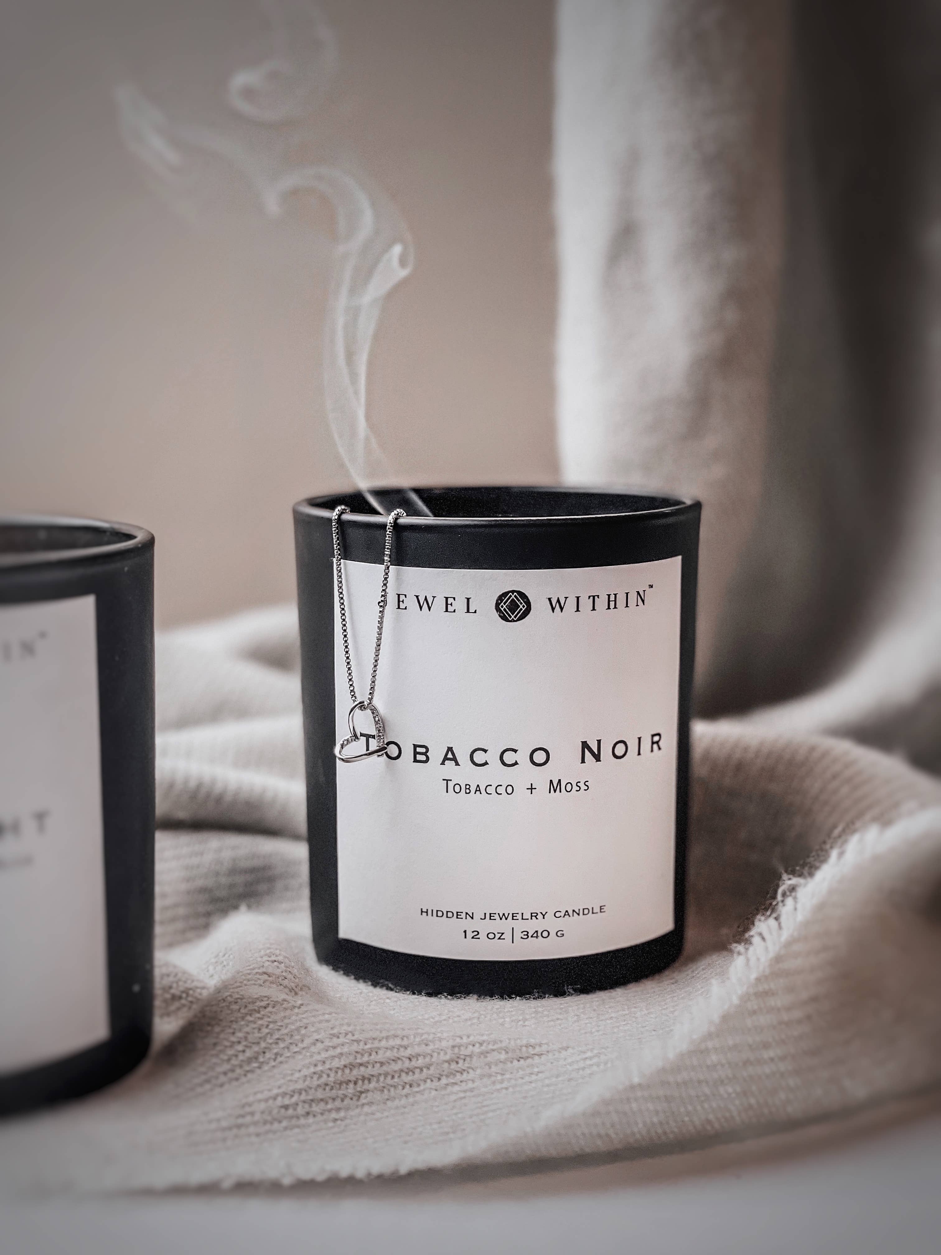 Jewel Within - Vente Bougie en bocal - Bougie à bijoux Tobacco Noir1