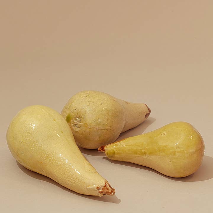 Eturel Madrid - Wholesale Decorative Tabletop Object - Pear glazed ceramic replica1