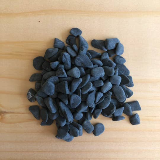 Living Arrangement - Wholesale Planting/Potting Soil - Pebbles for Container Gardening