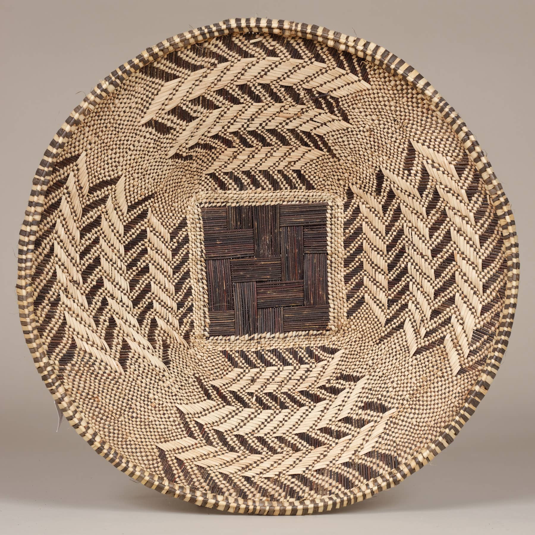 AS'ART a sense of crafts - Wholesale Basket - Winnowing Baskets, Zambia, diam. 54-63 cm4