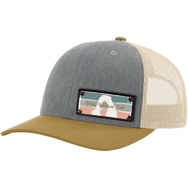 Moab Arches Sonnenuntergang auf RCH115 H.Gray/Gold für den Großhandel von Stryder Gear