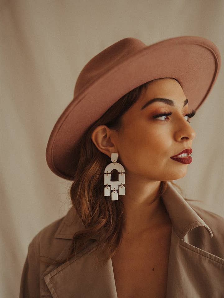 Indio en blanc chaud pour la vente par Corvega Clay Goods