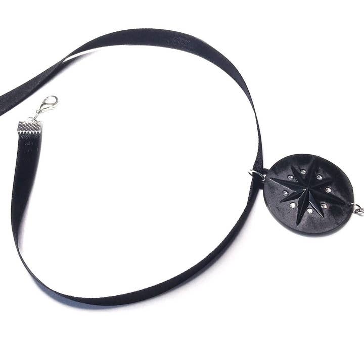 Yumiland - Vente Colliers à pendentif - Collier Yennefer avec strass (résine écologique)