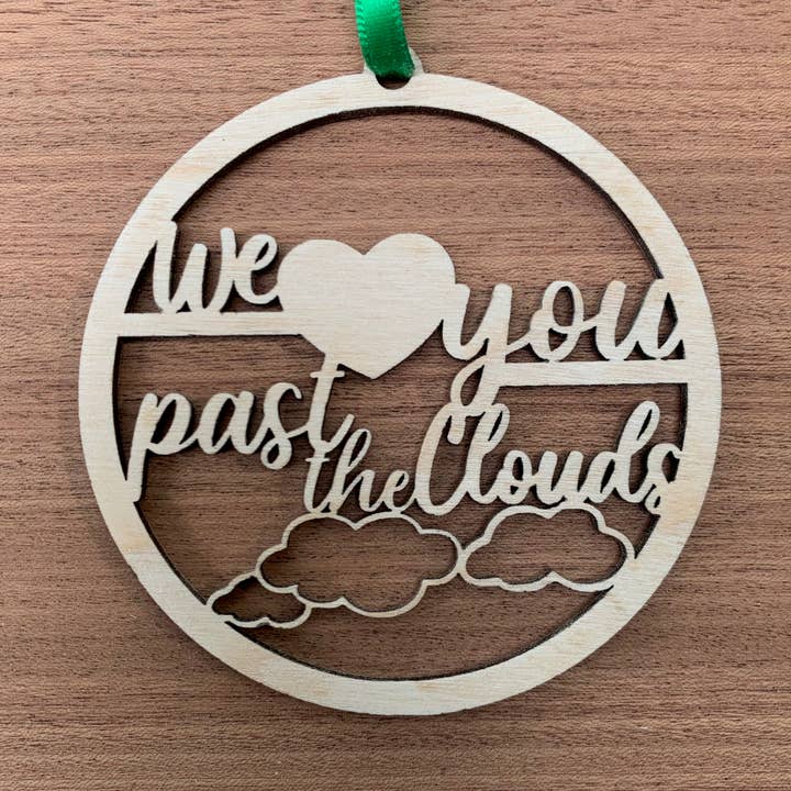 Ornamento natalizio in legno tagliato al laser, ti amo oltre le nuvole per la vendita all'ingrosso da parte di Ian and Grace Laser studio