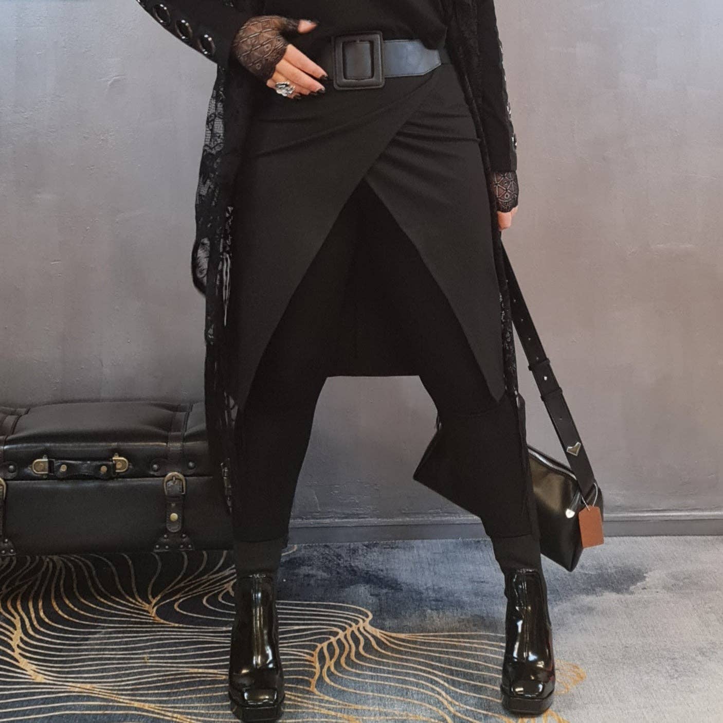 Simple Moderne - Wholesale Rok - Dames - Simple Moderne vintage punk legging met halve rok2