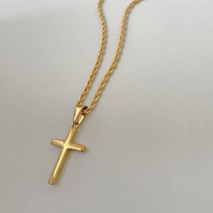 COLLIER AVEC PENDENTIF EN FORME DE CROIX EN OR pour la vente par FU MILLI