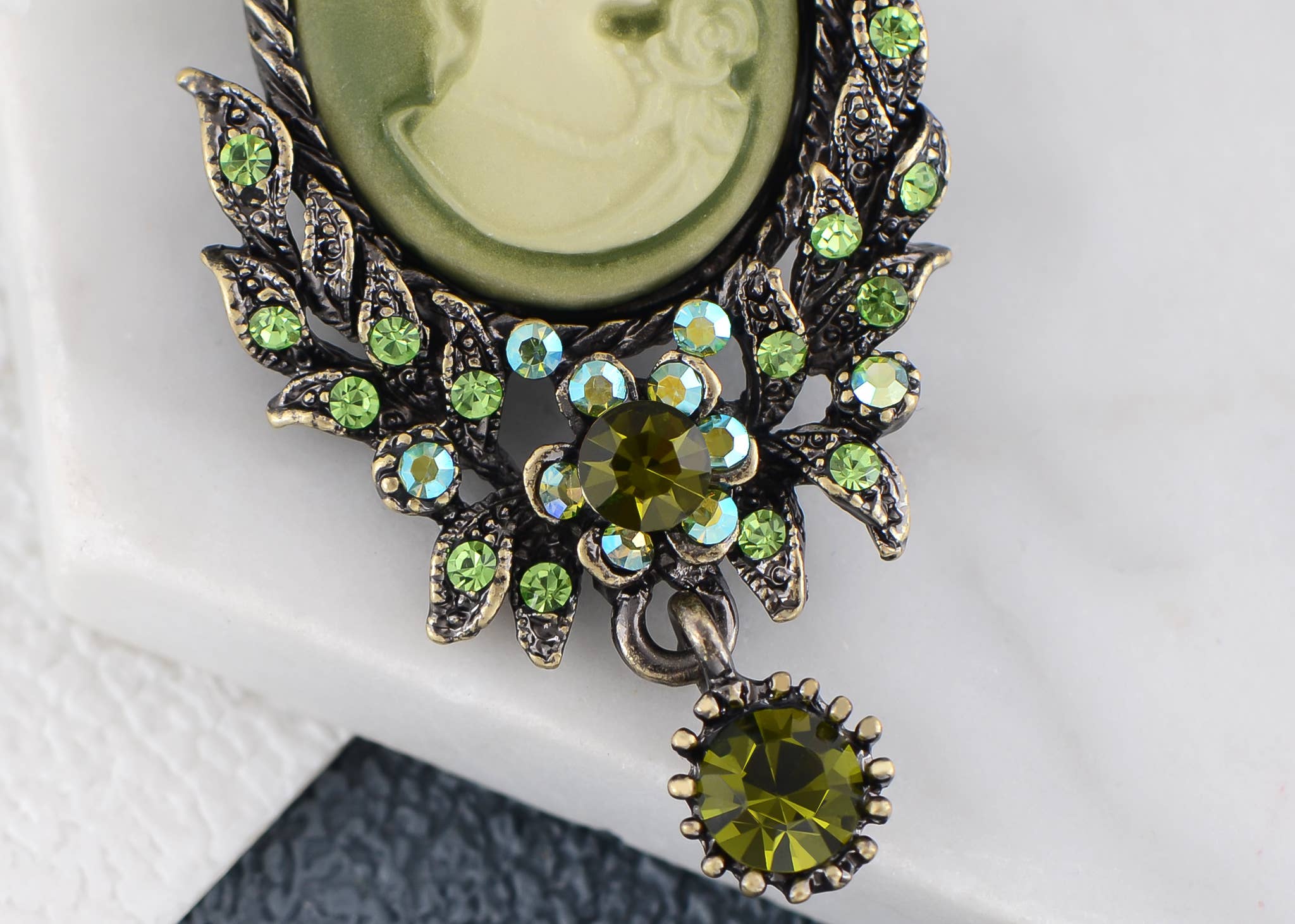 AK Brand - Wholesale Brooch - Vintage Victorian Cameo Brooch Maiden Flower Ribbon Bow54