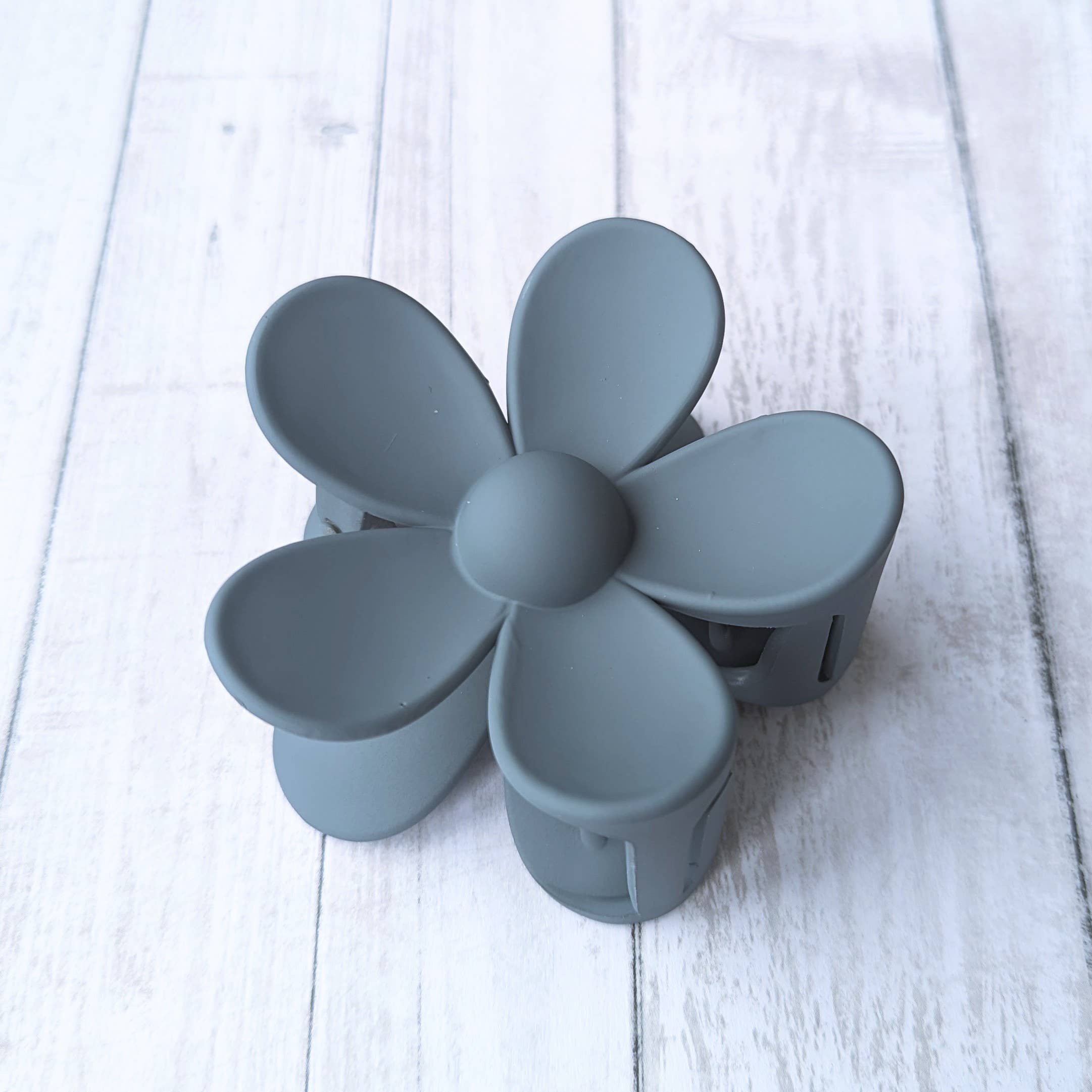 iconic mi - Wholesale Hair Clip - Women's - Daisy Flower Matt Hair Accessory Claw Clip 3"6