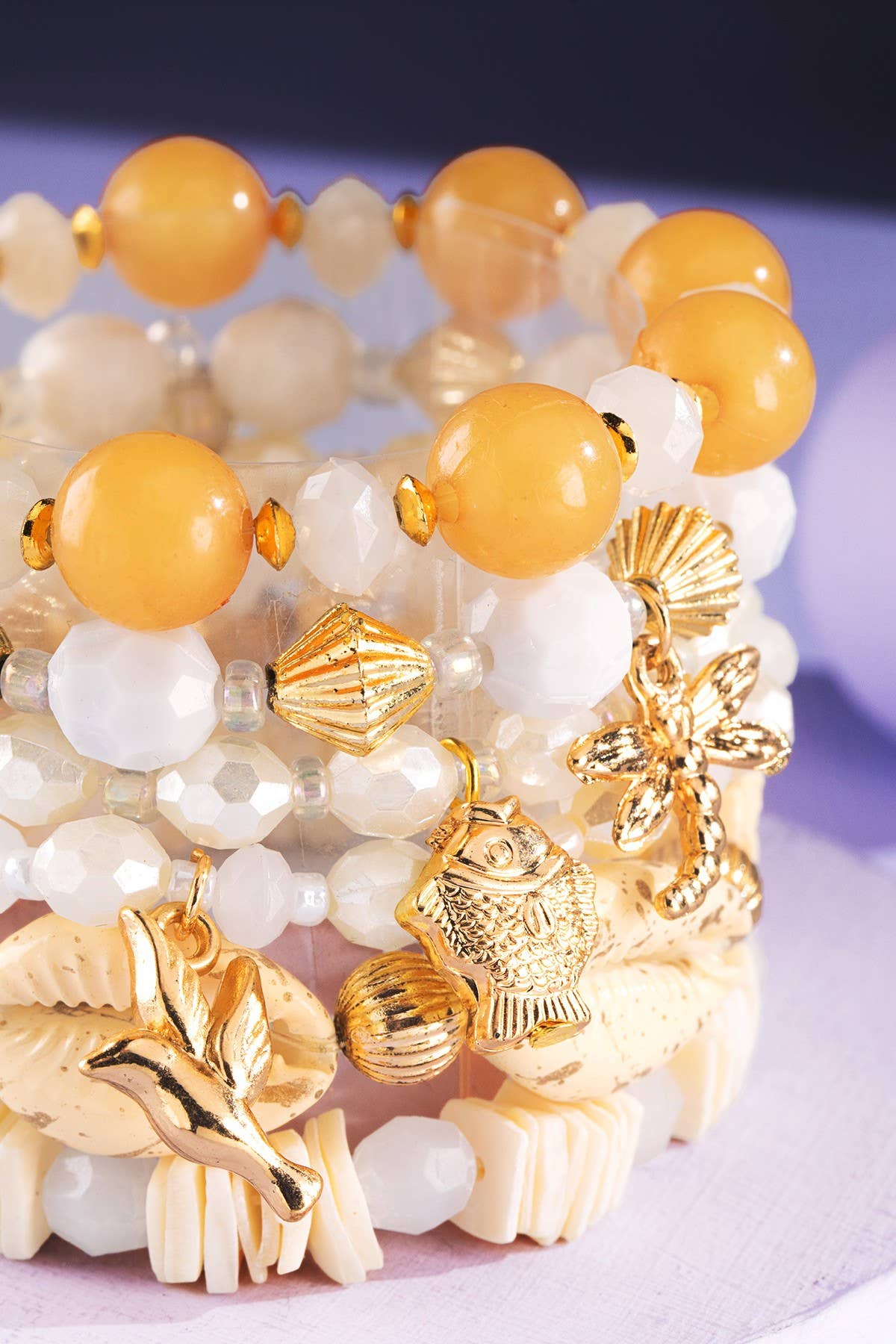 Spitze N Gold(IV) 6-lagiges gestapeltes und dehnbares Boho-Armband für den Großhandel auf Faire0