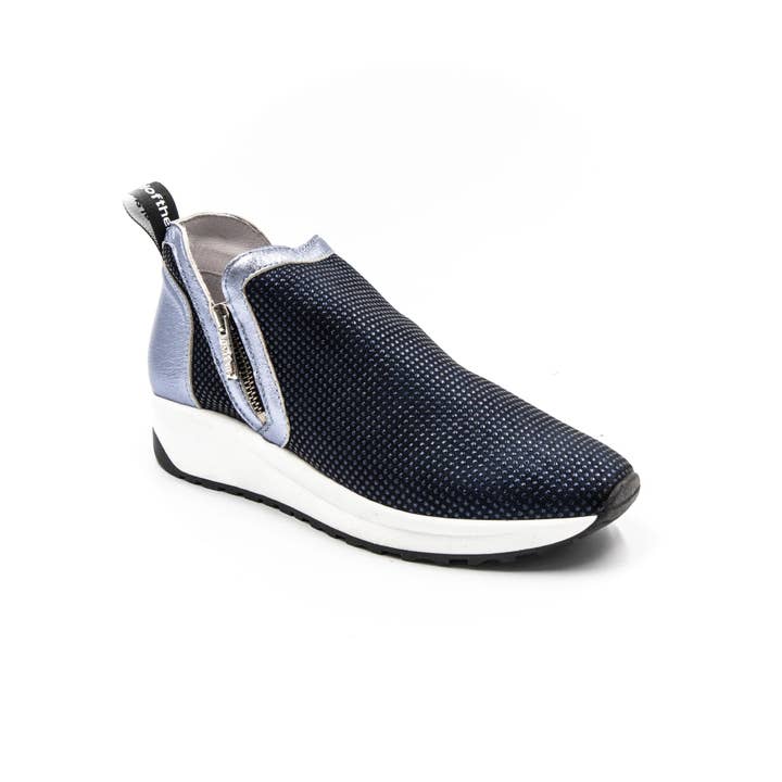 Chaz Blue Metal for wholesale on Faire1