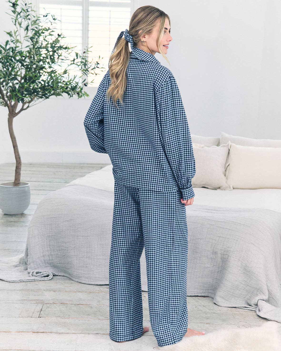 Chelsea Peers – wholesale Sleepwear set – Women's – Organic Cotton Gingham Check Long Pyjama Set - Blue7