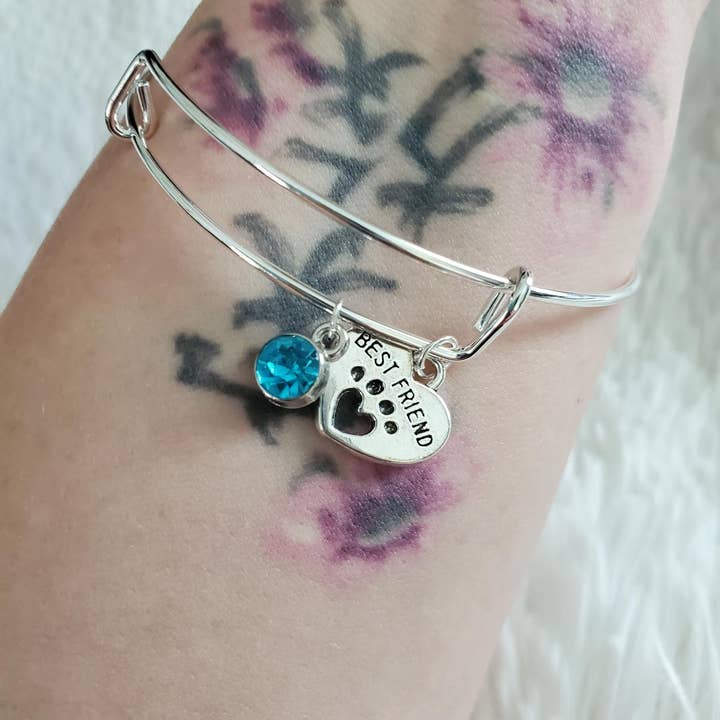 Charm-Armband mit Pfotenabdruck von für den Großhandel von Tots And Tumblers Art