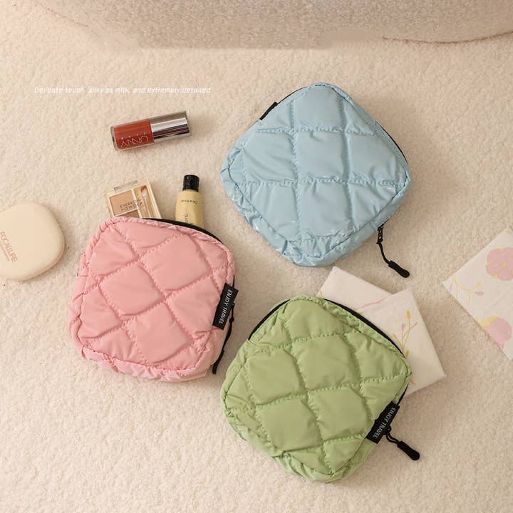 NARWEY INC - Wholesale Makeup/Cosmetic Bag - Quilted Diamond - Pattern Lipstick & Cosmetic Pouch1