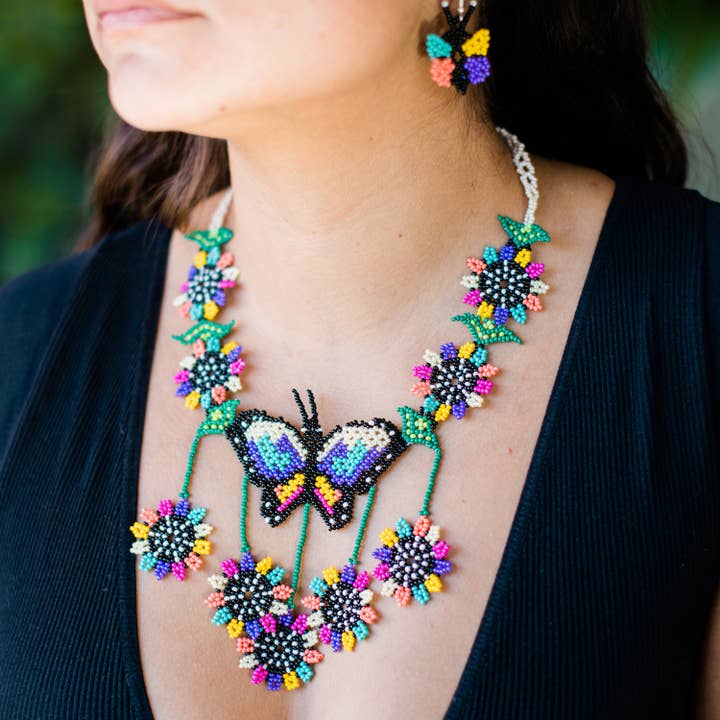 Conjunto de Collar de Mariposa - Variado para venta al por mayor de Lucia's Imports