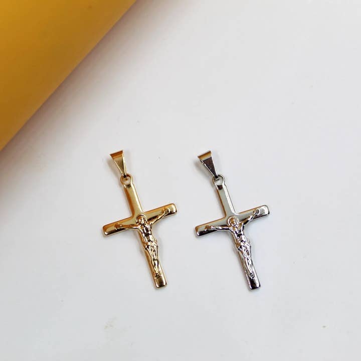 MIA Jewelry - Wholesale Individual charm/pendant - 18K Gold Filled Jesus Crucifix Pendant1