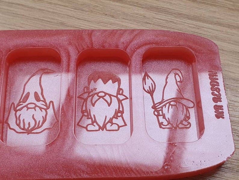 Mr Resin – wholesale Craft supplies – Halloween Gonk / Gnome Wax Melt Silicone Mould - HB Style Size4