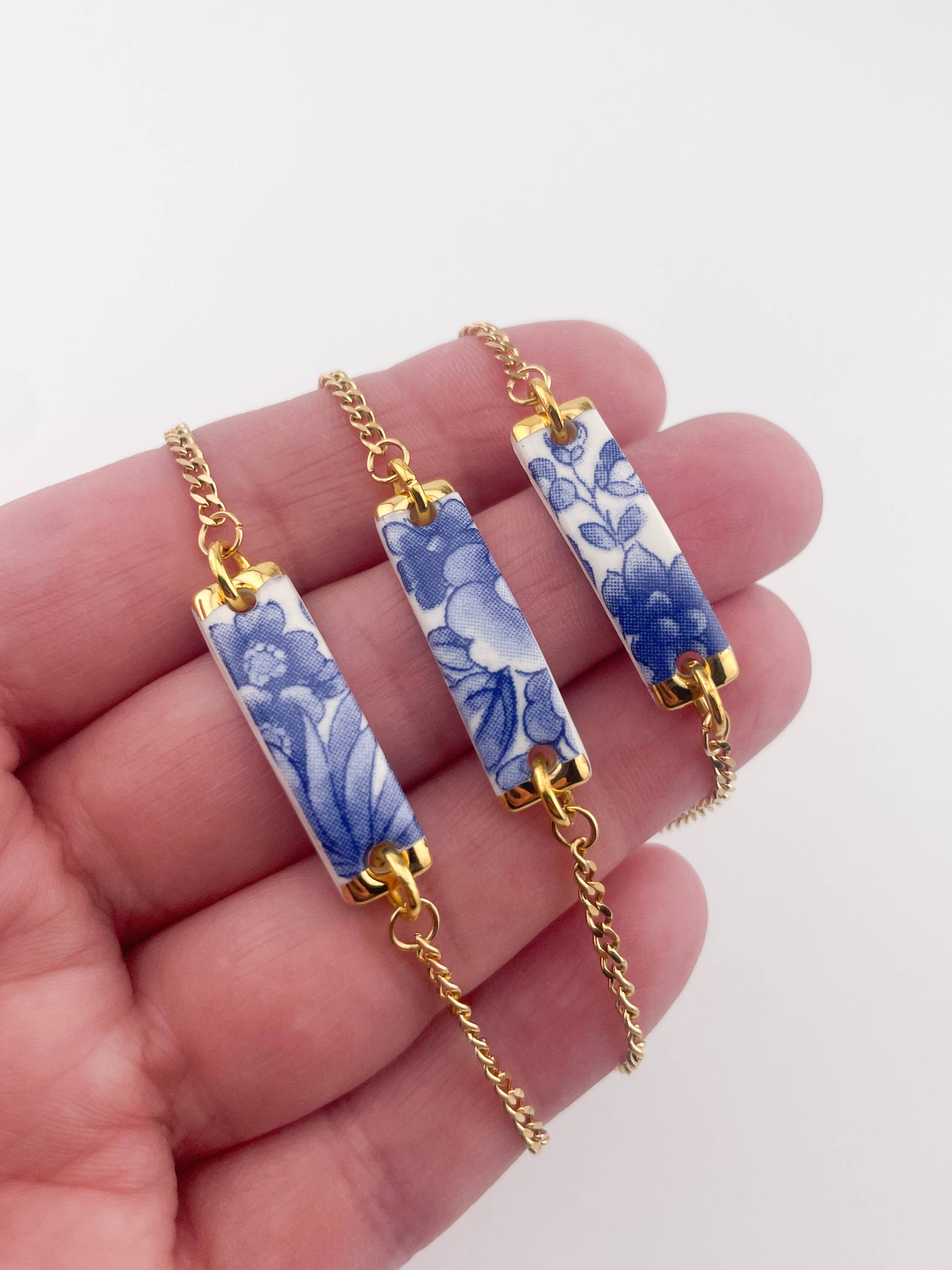 Clay Blanca – Großhandel Armband mit Charms/Anhängern – Blaue China Rechteck-Armbänder (Optionen)1