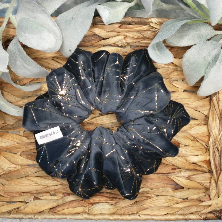 Gemma xl scrunchie for wholesale by Marieroseco