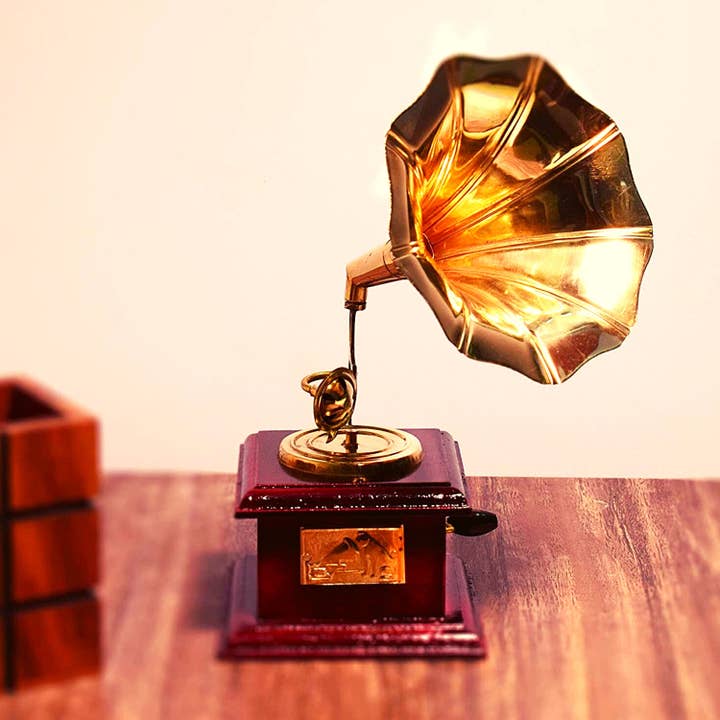 Magnifique Hearts - Wholesale Decorative Tabletop Object - Vintage Styled Gramophone, Antique, Home Décor, Handmade4