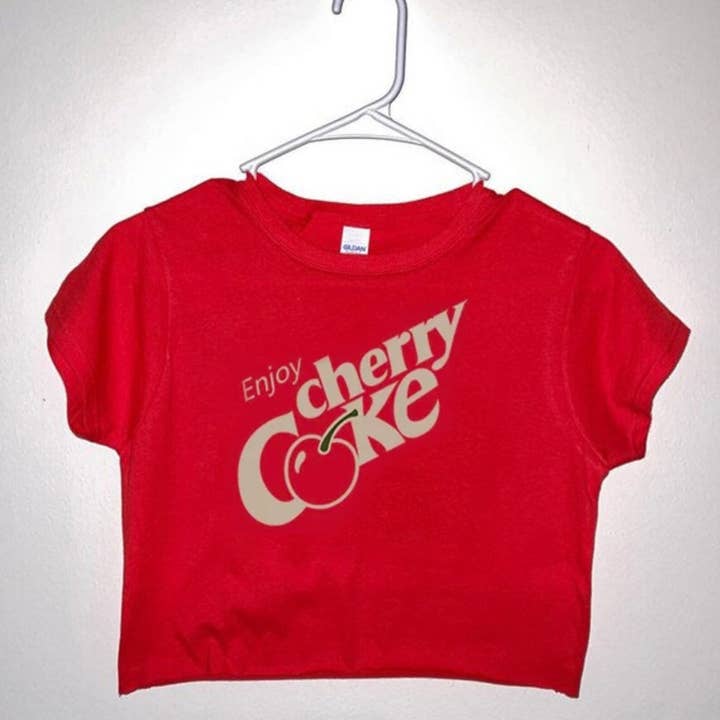 Desfrute de Cherry Coke Red Crop Top por atacado de Free Spirit