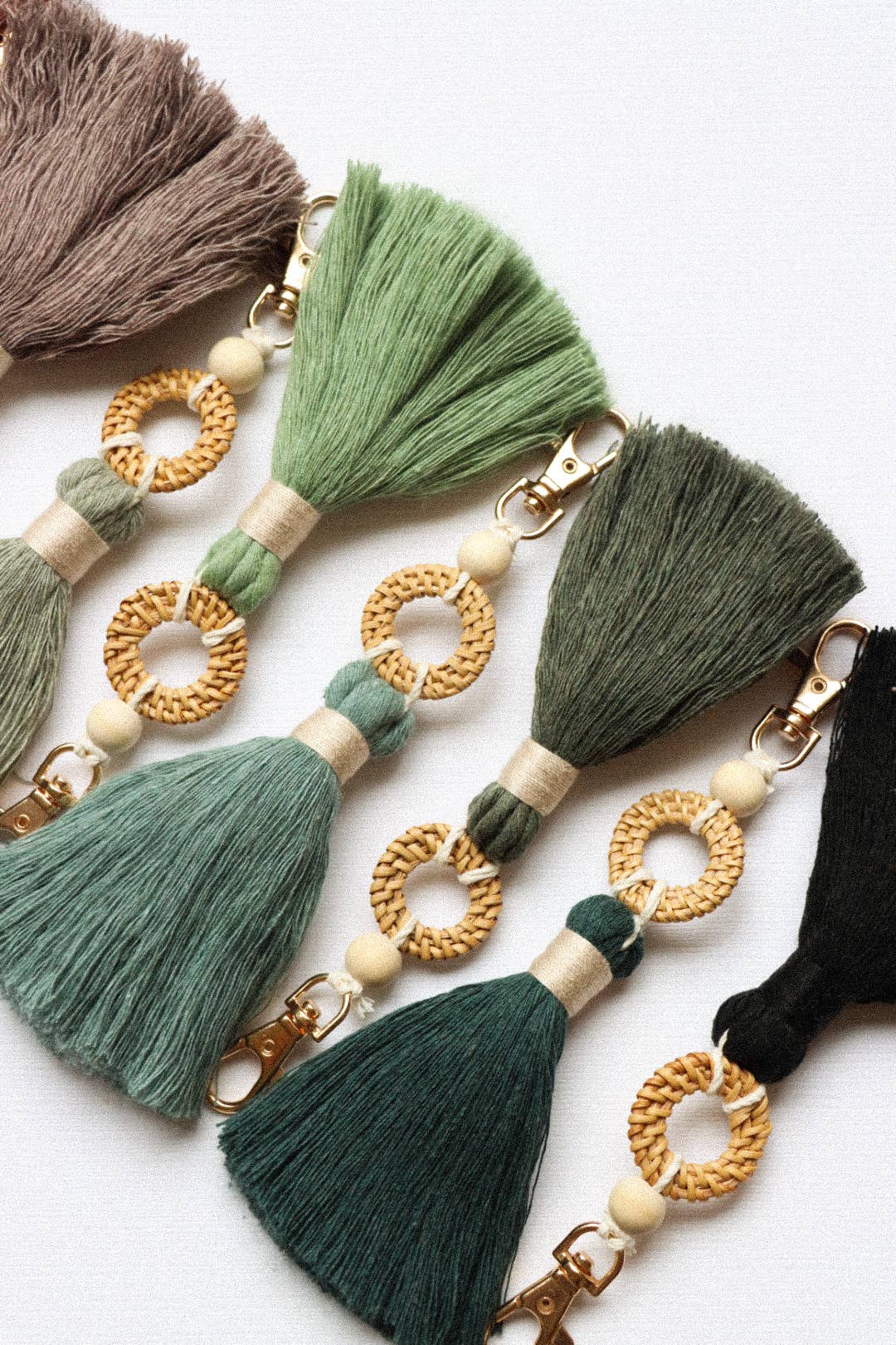 DayCrafter – Großhandel Schlüsselanhänger – Damen – Schlüsselanhänger mit ätherischem Rattan-Öl — Schlüsselanhänger mit Quaste9