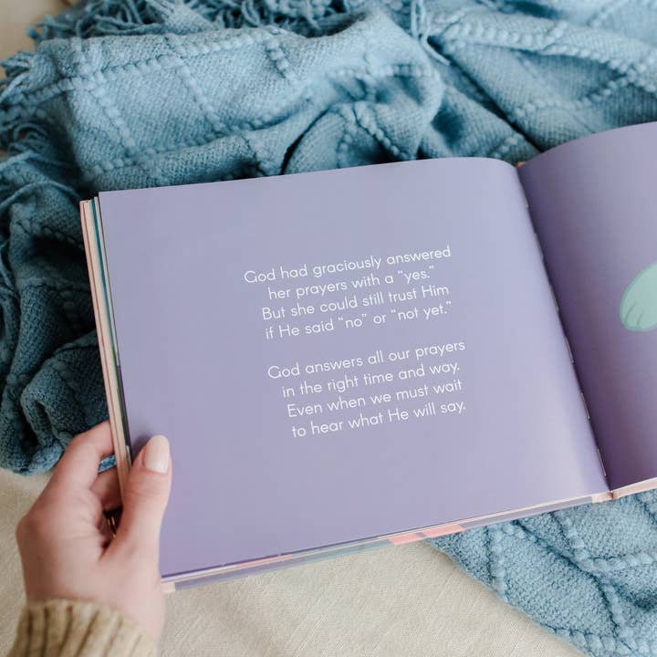 The Daily Grace Co - Wholesale Book - Kids - Sophia Learns to Pray - Children's Book