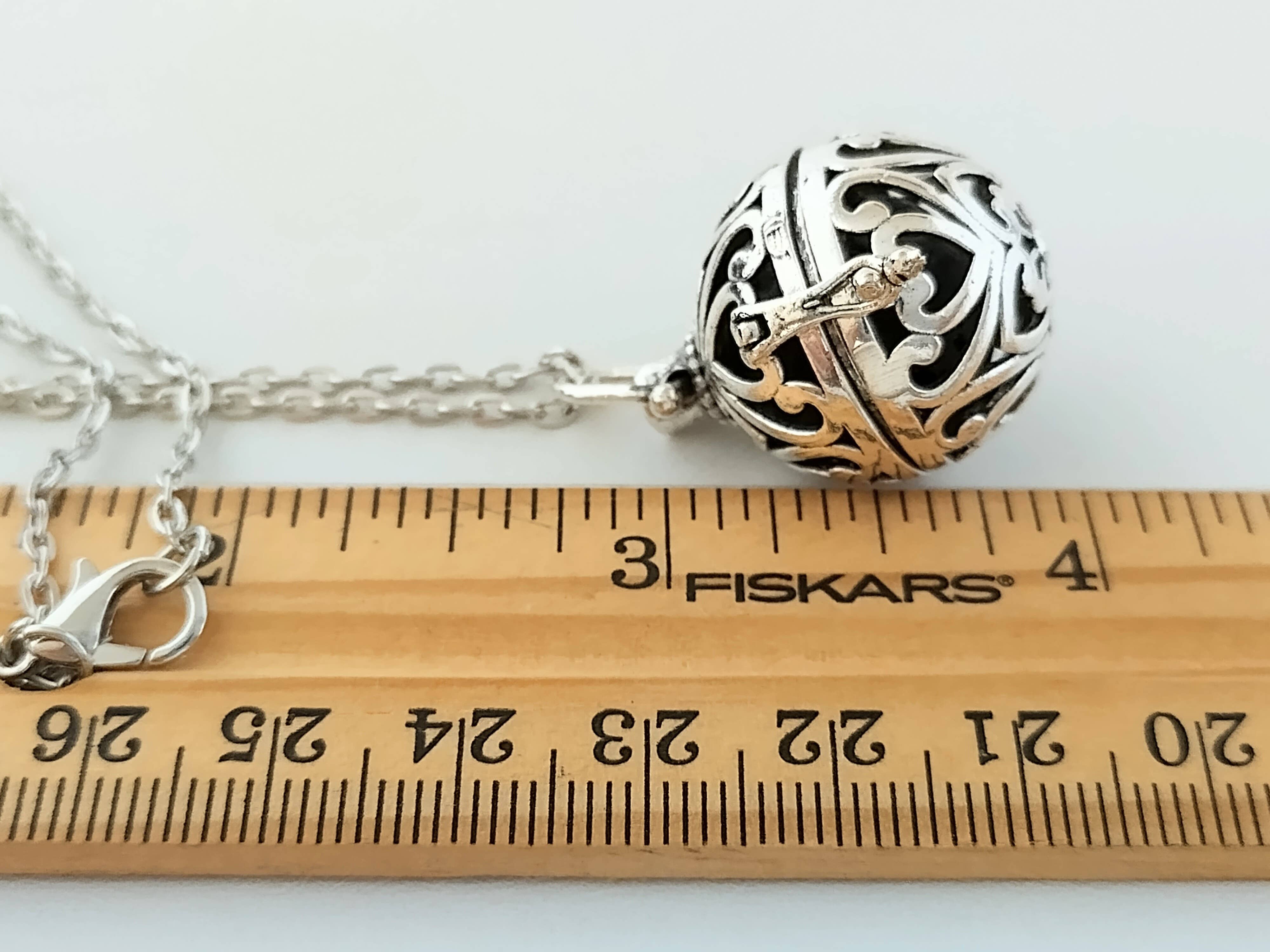 Piccadilly Pendants - Vente Colliers d'aromathérapie - Collier d'aromathérapie avec pierres précieuses, collier en forme de boule de charbon3