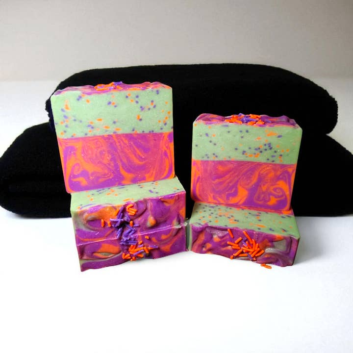 Amber Bath Co - Wholesale Bar Soap - Witches Brew Tallow Soap1