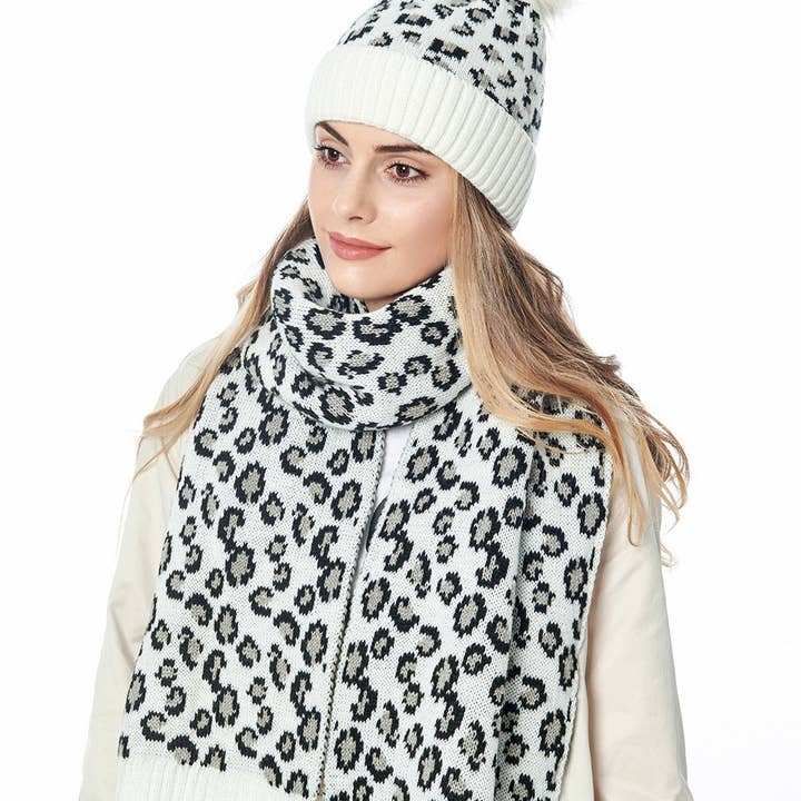 Ole - Wholesale Beanie - Women's - Animal Pattern Scarf Beanie Set C02378
