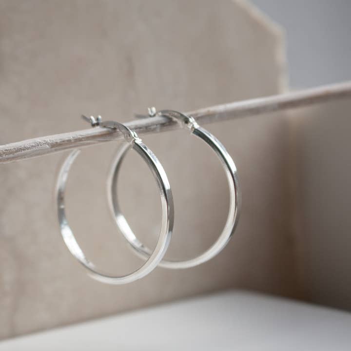 Aurora Jewels - Wholesale Hoop Earrings - Plain Silver Tube Hoop Earrings 30mm - Ethically Sourced