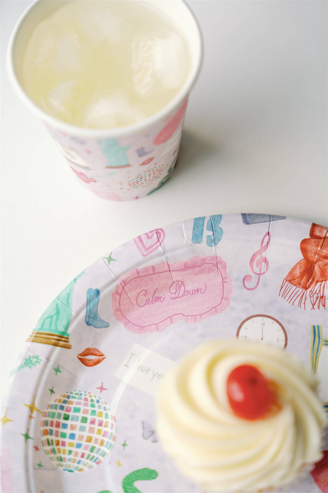 Gracefully Made Art - Wholesale Disposable Plate - Eras Paper Plate Pack5