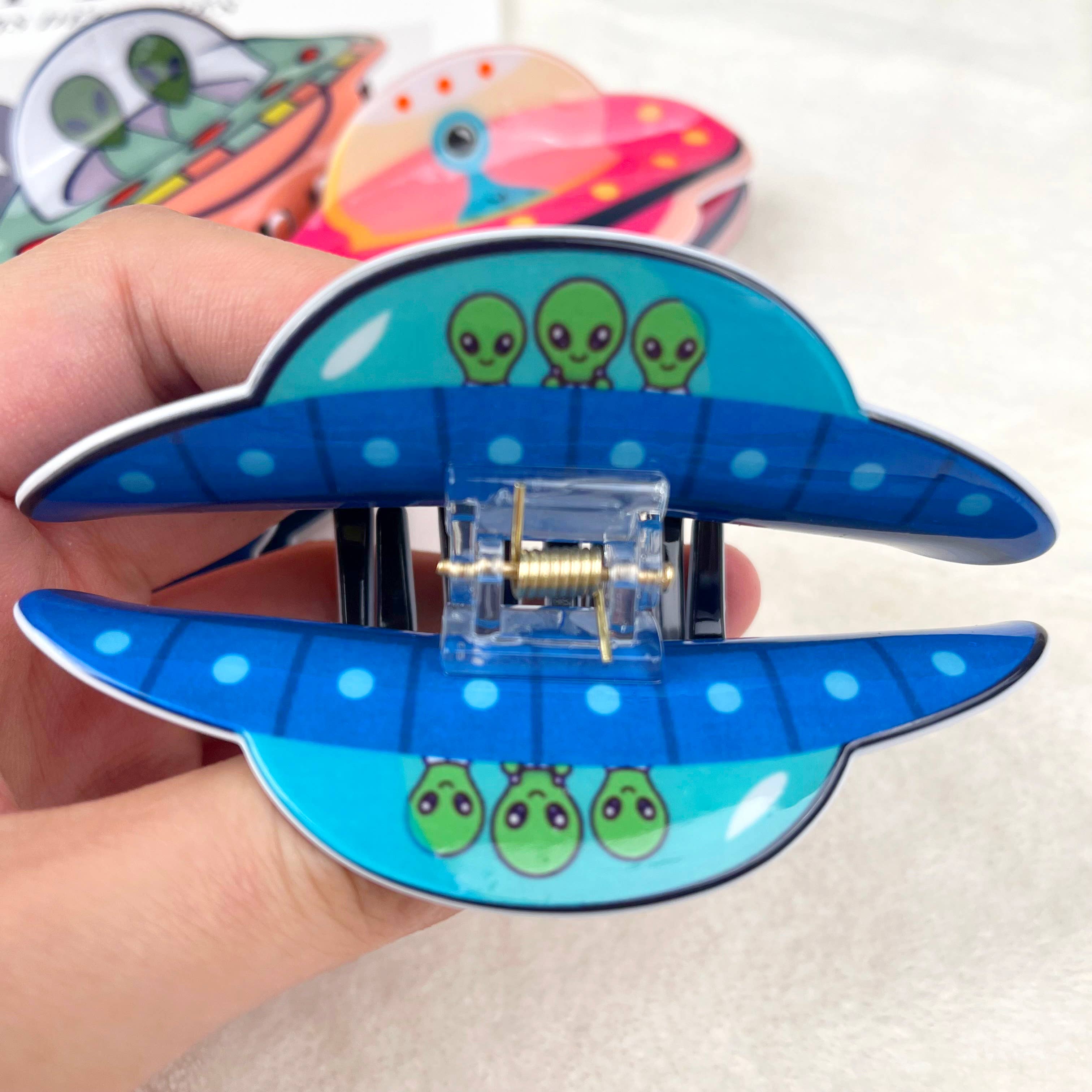 mildstyles - Wholesale Hair Clip - Women's - UFO Cartoon anime alien spaceship hair claw clip5