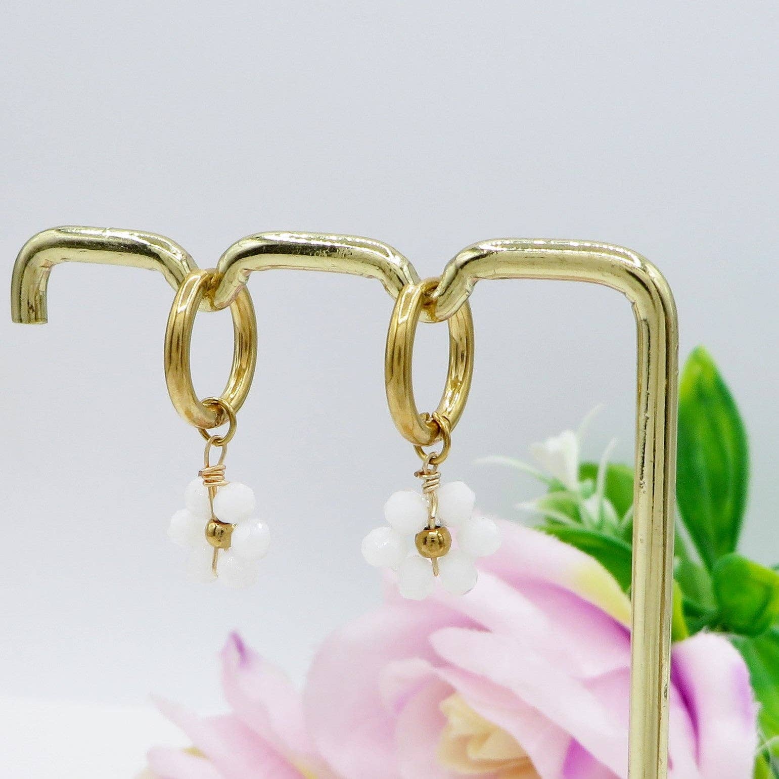 Daemon srls - Wholesale Dangle Earrings - DAISY ~ ACCIAIO INOSSIDABILE Orecchini mini hoops con fiori e cristalli8