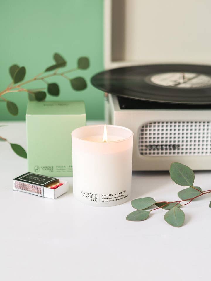 Concentrez-vous et prospérez pour la vente par Cadence Candle Co.