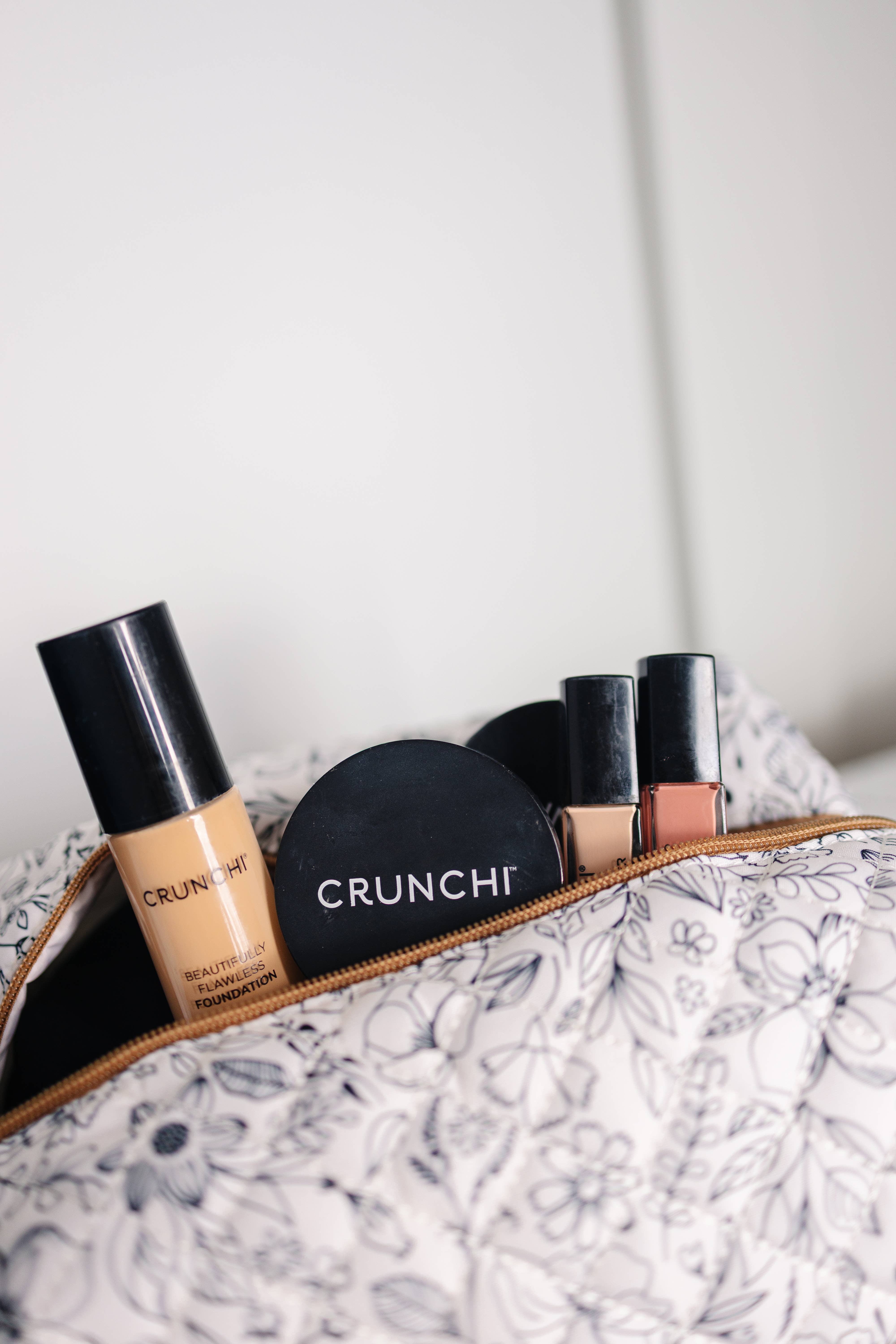 Frederick Family Co. - Wholesale Makeup/Cosmetic Bag - Quilted Carry All Pouch for Women – Large Makeup Organizer Bag, Stand Up Toiletry Case, Wide Zipper Opening, Cute Travel Pouch9