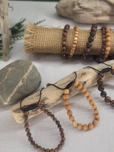 Armband aus Naturholz für den Großhandel von susurros de madera