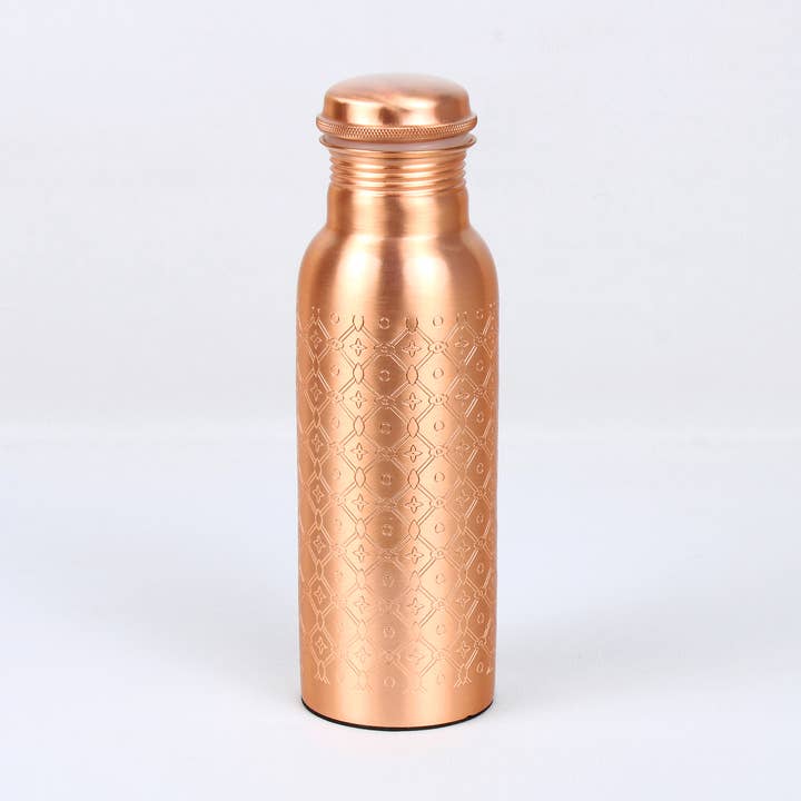 Bouteille en cuivre avec gravure stylée - 700 ml pour la vente par El'Cobre-Ecozonelifestyle