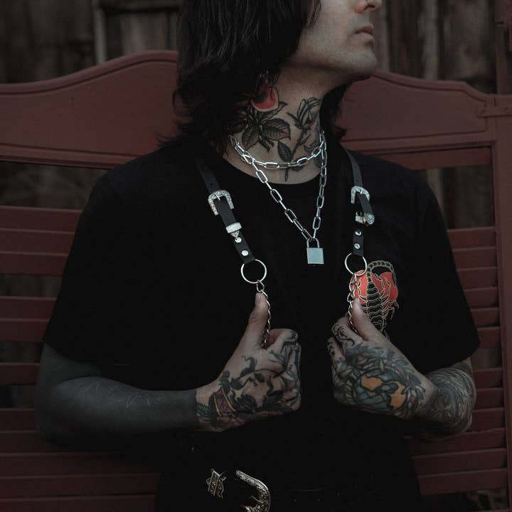 Lively Ghosts - Vendita all'ingrosso Cintura - Donna - Imbracatura a catena gotica occidentale «Sharpshooter»1